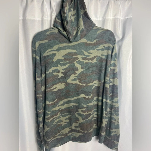 Forever 21 Men’s Camouflage Long Sleeve Hoodie Size M - Picture 4 of 5